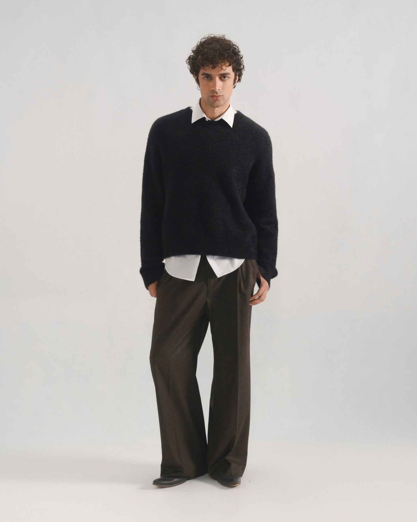 CLASSIC WOOL PANTS