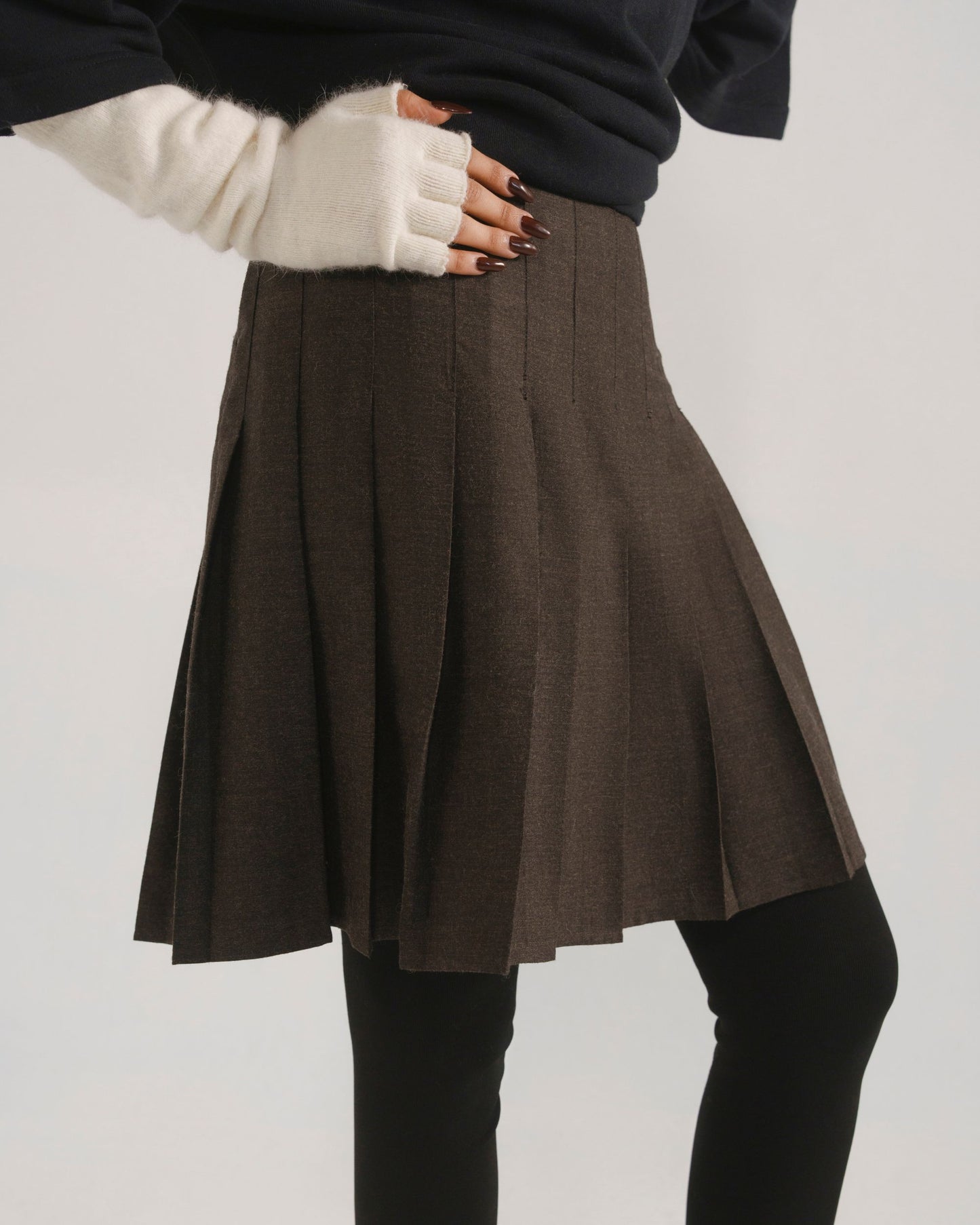 CLASSIC PLEATED SKIRT